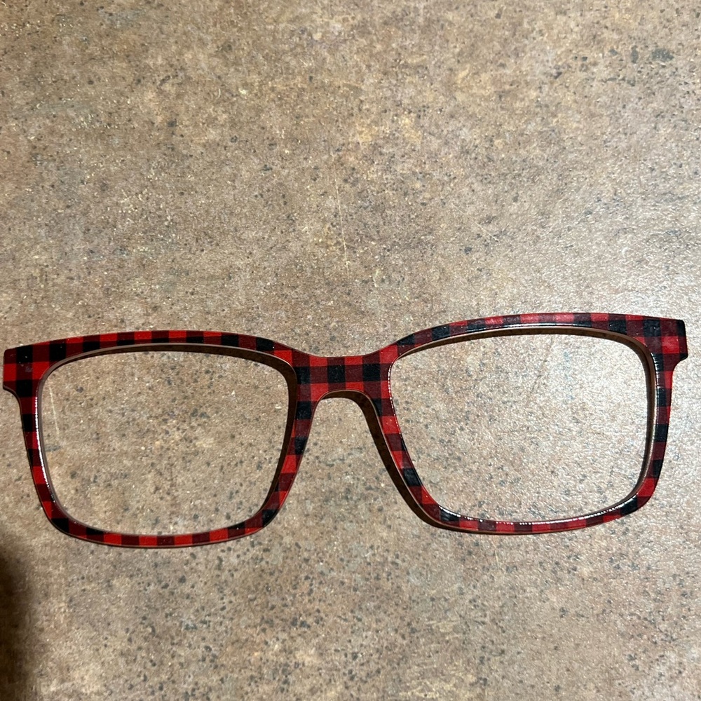 Kirby style pair eyewear topper